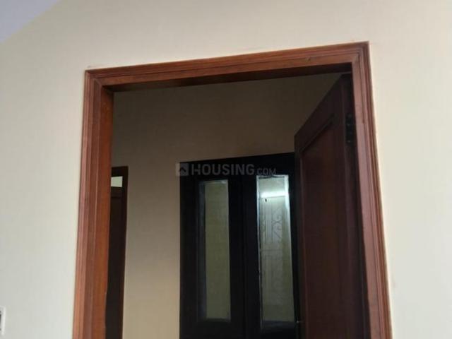 2 BHK Independent House in Madanpur Khadar for rent New Delhi. The reference number is 20690229