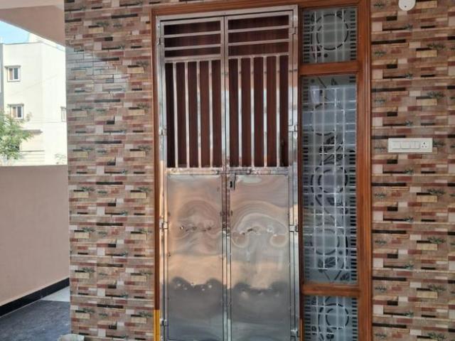 2 BHK Independent House in Mallampet for rent Sangareddy. The reference number is 19960761
