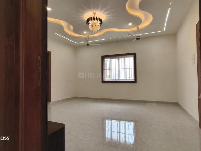 2 BHK Independent House in Mogappair East for resale Chennai. The reference number is 20449371