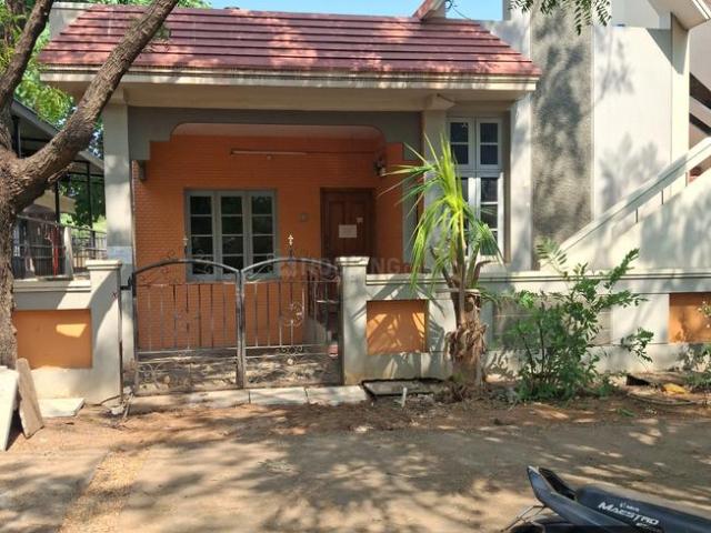 2 BHK Independent House in Mudhol for rent Bagalkot. The reference number is 20280075
