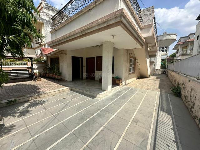 2 BHK Independent House in Old Wadaj for rent Ahmedabad. The reference number is 20707923