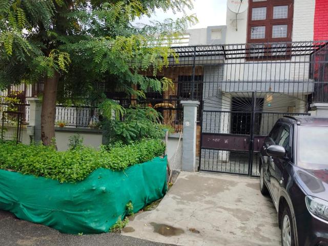 2 BHK Independent House in Omicron II for resale Greater Noida. The reference number is 20069155