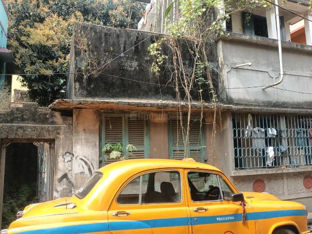 2 BHK Independent House in Paikpara for resale Kolkata. The reference number is 20289464