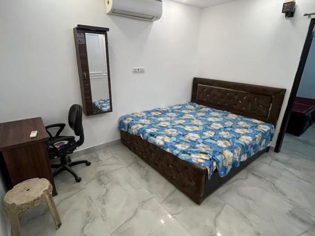 2 BHK Independent House in Patel Nagar for rent New Delhi. The reference number is 20041105