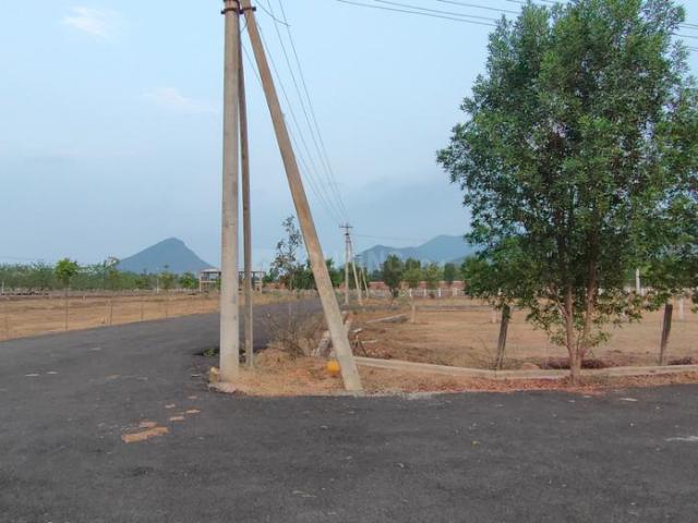2 BHK Independent House in Phool Bagh for resale Vizianagaram. The reference number is 16849358