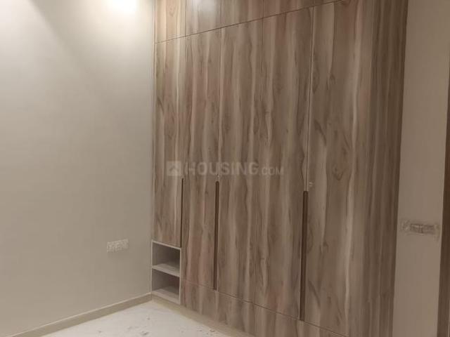 2 BHK Independent House in Ramesh Nagar for resale New Delhi. The reference number is 19325237