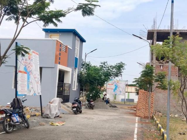 2 BHK Independent House in Red Hills for resale Chennai. The reference number is 20548077