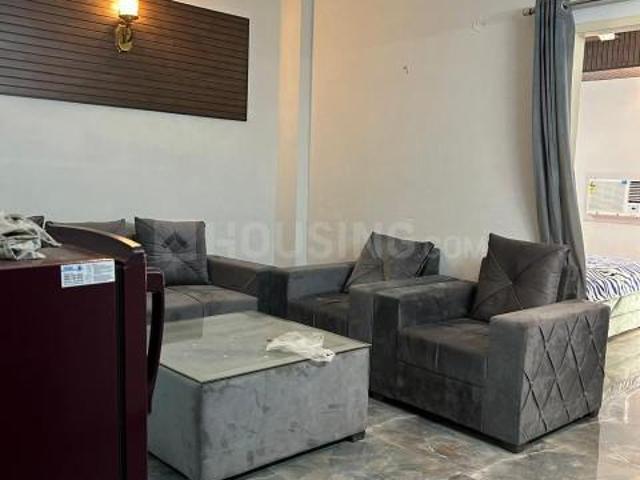 2 BHK Independent House in Sector 10A for rent Gurgaon. The reference number is 18827439