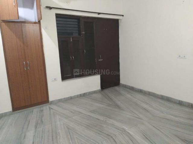 2 BHK Independent House in Sector 10A for rent Gurgaon. The reference number is 19666478
