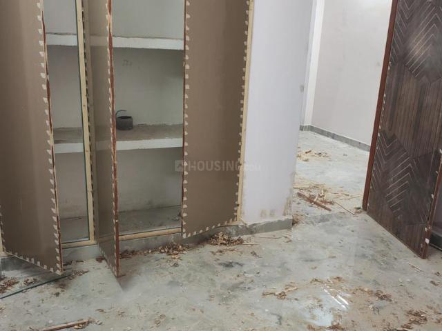 2 BHK Independent House in Sector 12 for rent Noida. The reference number is 20859969