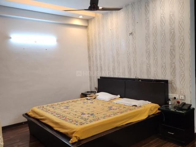 2 BHK Independent House in Sector 18 for rent Noida. The reference number is 19854538