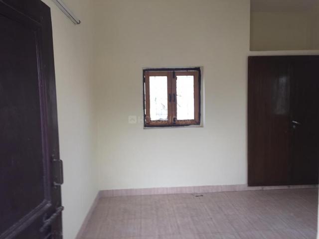 2 BHK Independent House in Sector 26 for rent Noida. The reference number is 20412303