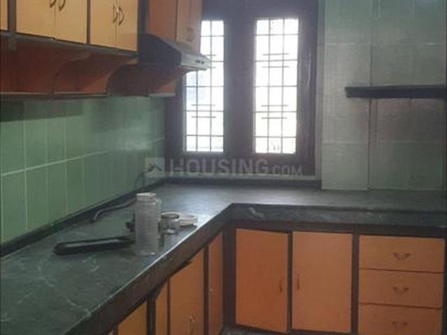 2 BHK Independent House in Sector 41 for rent Noida. The reference number is 19906714