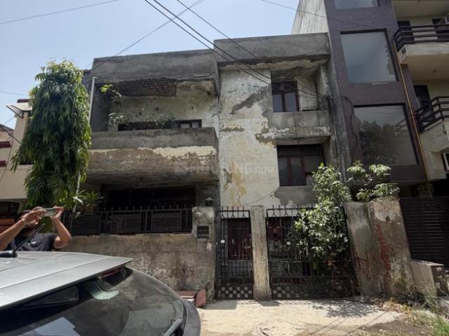 2 BHK Independent House in Sector 41 for resale Noida. The reference number is 20436522