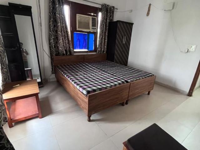 2 BHK Independent House in Sector 46 for rent Gurgaon. The reference number is 20424757