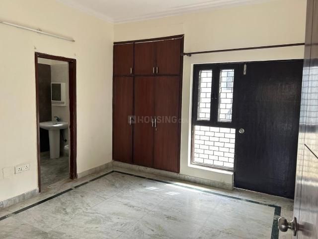 2 BHK Independent House in Sector 49 for rent Noida. The reference number is 19810226