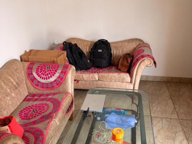 2 BHK Independent House in Sector 63 for rent Noida. The reference number is 20979723