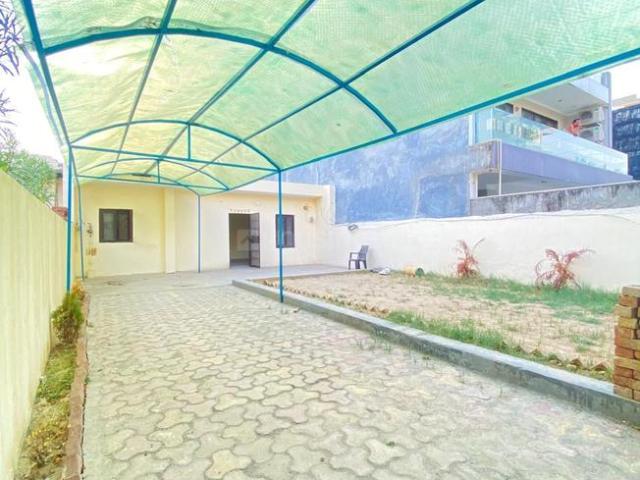 2 BHK Independent House in Sector 70 for rent Noida. The reference number is 17787670