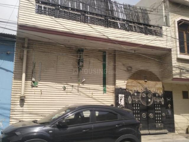 2 BHK Independent House in Sector 8 for resale Gurgaon. The reference number is 19881123