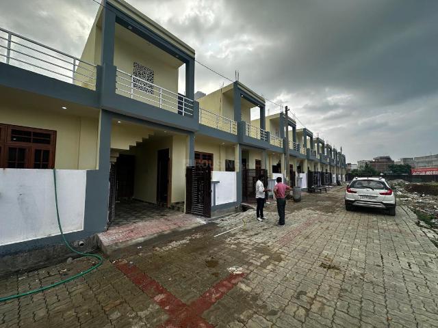 2 BHK Independent House in Sultanpur Road for resale Lucknow. The reference number is 15223549