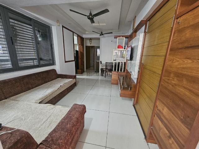 2 BHK Penthouse in Vaishno Devi Circle for rent Ahmedabad. The reference number is 20840747