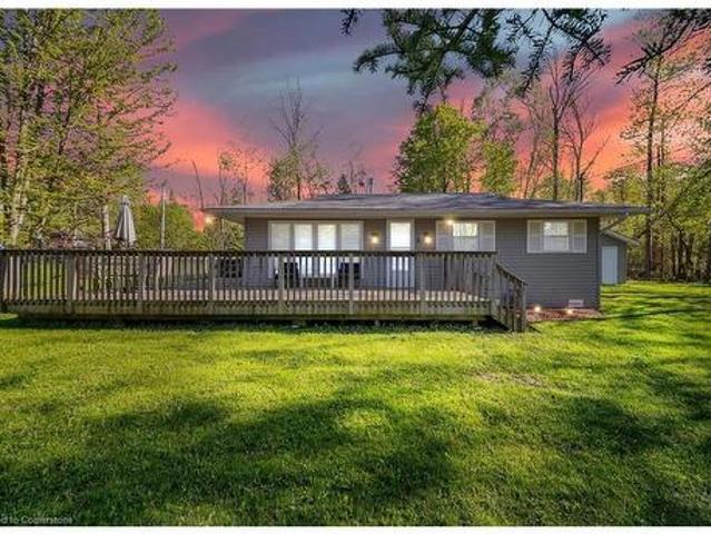 2 Birch Street, Sauble Beach, ON, N0H 2G0 house for sale | Listing ID 40728 | Royal LePage
