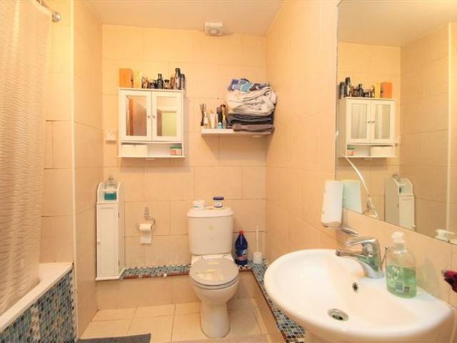 2 Block A The Courtyard, Summerhill, Waterford City, Co. Waterford DNG Reid & Coppinger 4833 MyHome. Ie Residential