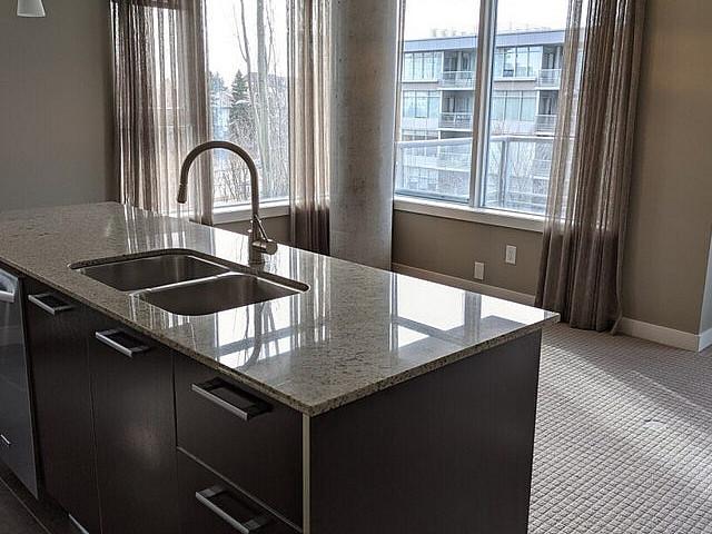 2 Br 2 Bath $1995/mo And 1 month Free!
