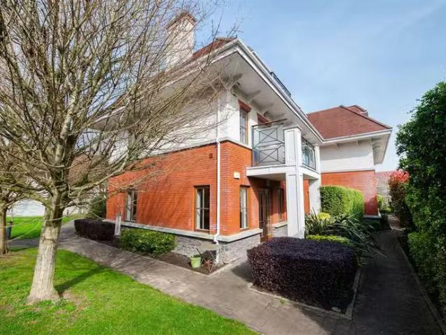 2 Cairnbrook View, Carrickmines, Dublin, D18 VE89