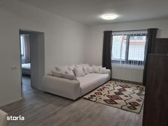 2 cam, U.M. Giroc, Rodia Residence, proprietar