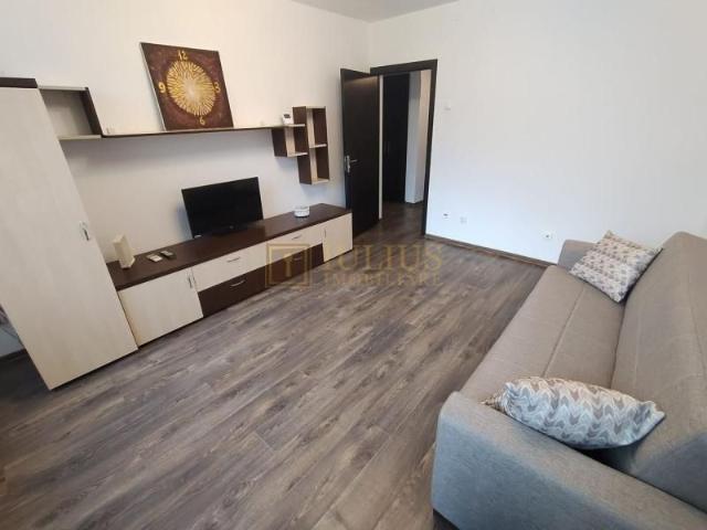 2 camere, Take Ionescu, centrala proprie