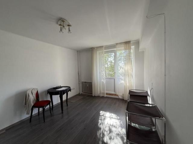 2 camere Ultrancentral, deasupra Maestro, Mercur Mall, semi mobilat