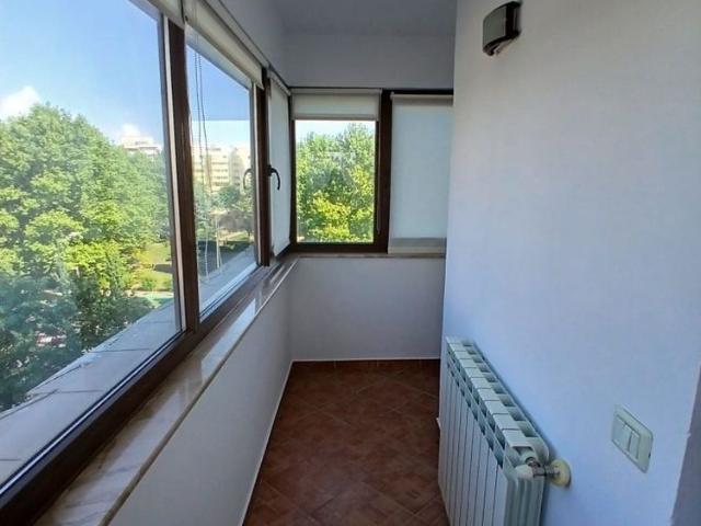 2 camere, Ultracentral