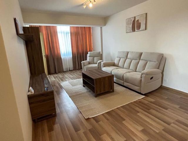 2 Camere Zamca parcare privata