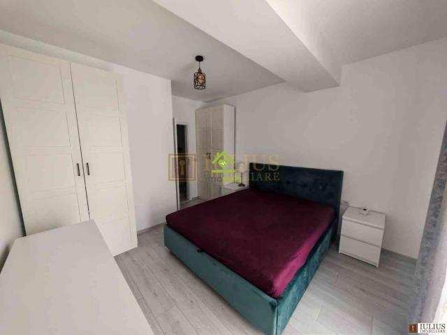 2 camere| Zona Aradului OMV| loc de parcare| mobilat modern|