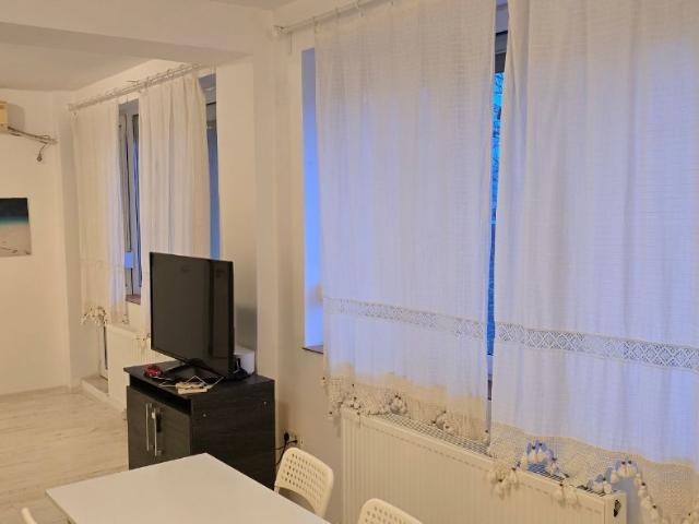2 camere, apartament de vanzare Constanta judet, Navodari 9162 •