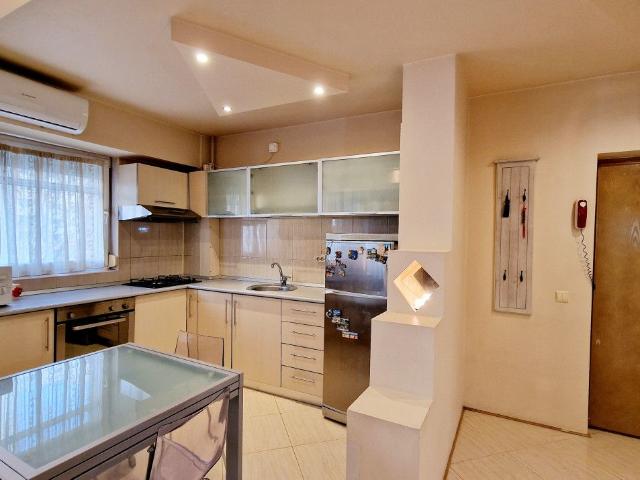 2 camere, apartament de vanzare Bucuresti judet, Titan 9221 •