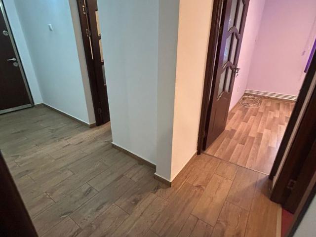 2 camere, apartament de vanzare Neamt judet, Roman 9174 •