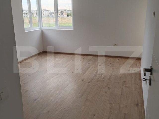 2 camere, apartament de vanzare Timis judet, Calea Martirilor 9000 •