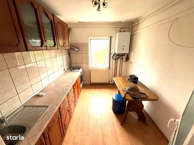 Apartament 2 camere cartier C5 etajul 4 cu POD / centrala pe gaz