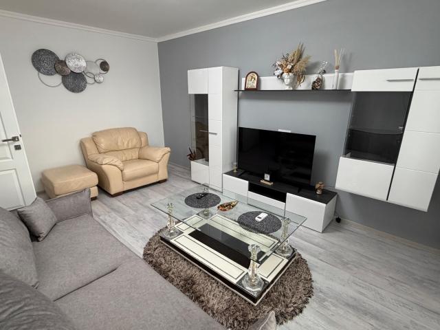 2 CAMERE, APARTAMENT DECOMANDAT, MOBILAT SI UTILAT