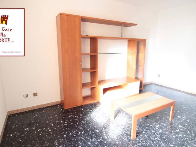 2 Camere APPARTAMENTO in vendita a Cento, CENTRO STORICO