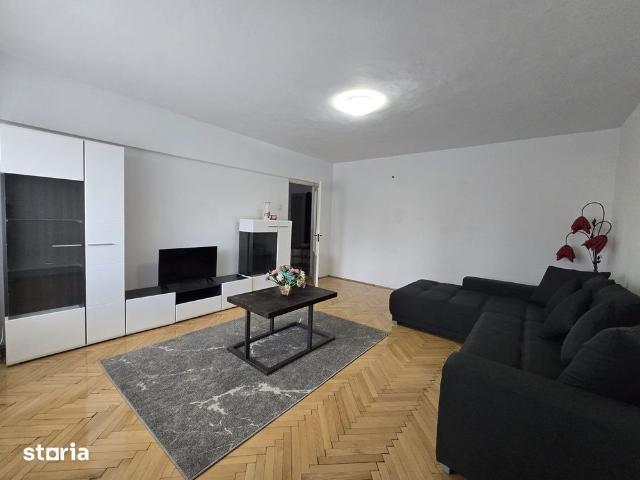 2 camere, Baia Comunala, 68 mp, etaj 2