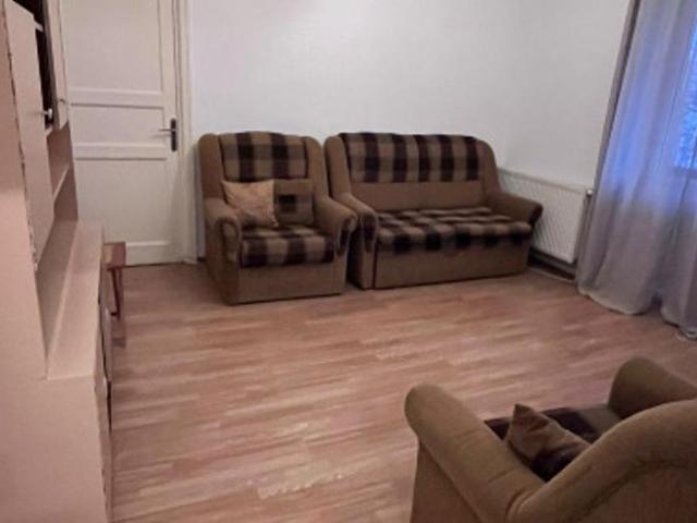2 camere, Brasov Stefan cel Mare si Sfant, structura mare, direct proprietar