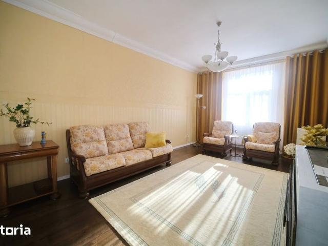 2 camere Centru, frumos amenajat, 650 EUR