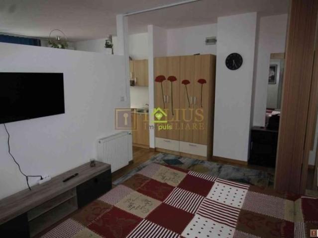 2 camere| Complexul Studentesc| disponibil din 1 Iulie| centrala proprie|