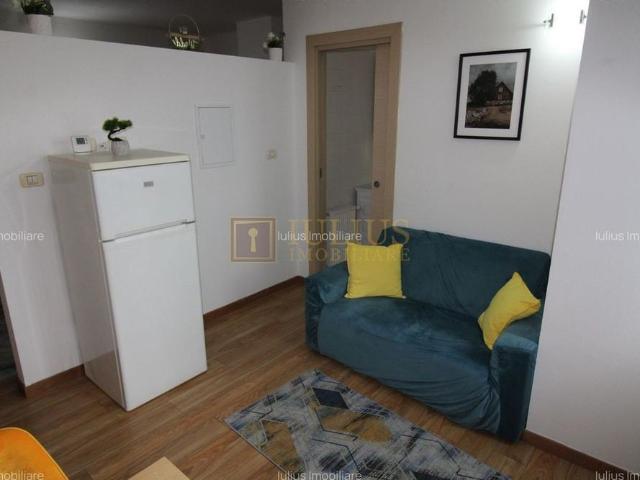 2 camere| Complexul Studentesc| disponibil din 1 Iulie| centrala proprie|