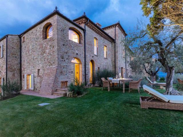 2 camere da letto Appartamento Toscana In Vendita A8. 220m² San Gimignano