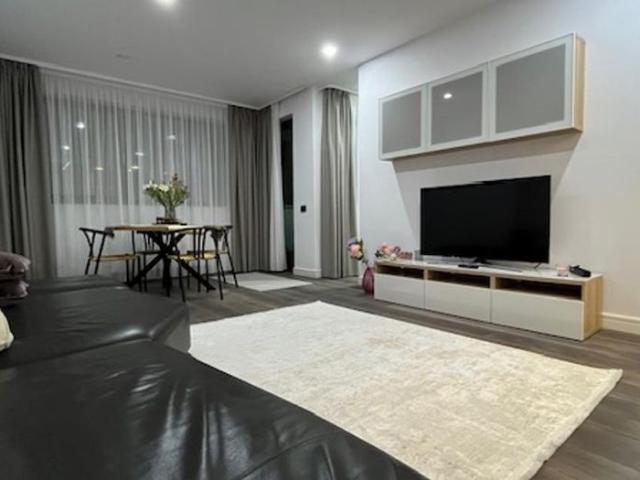 2 camere de inchiriat Cortina Residence