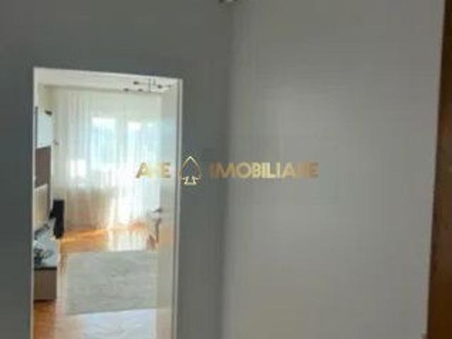 2 Camere de inchiriat | Unirii | Metrou | Parcare | Mobilat